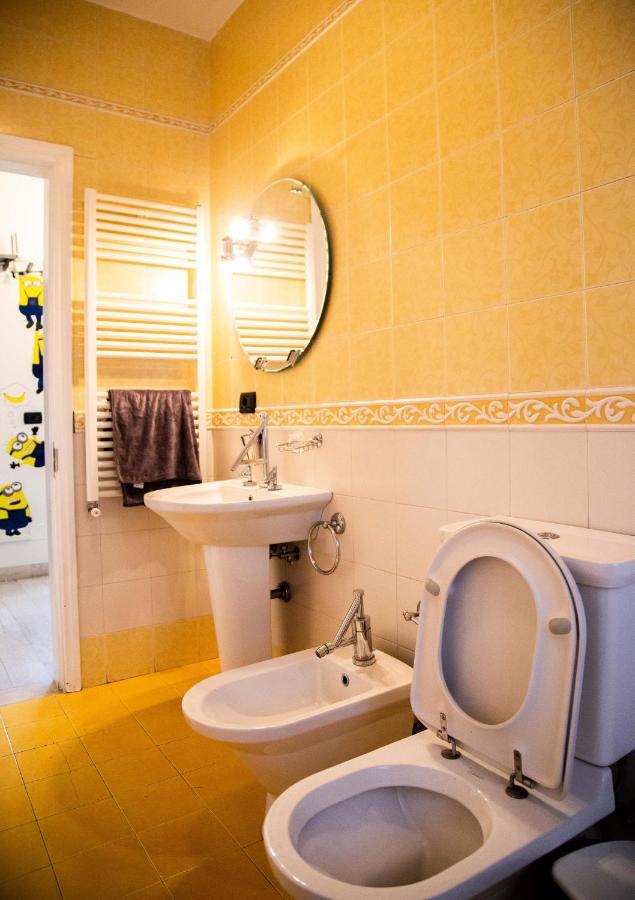 Blue Door Hostel ติรานา ภายนอก รูปภาพ